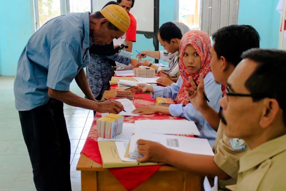 Pembagian Kartu Tani di Desa Dagan