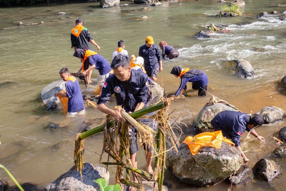 Karangtaruna Kridatama Desa Dagan Gelar Kegiatan Bersih Kali Klawing